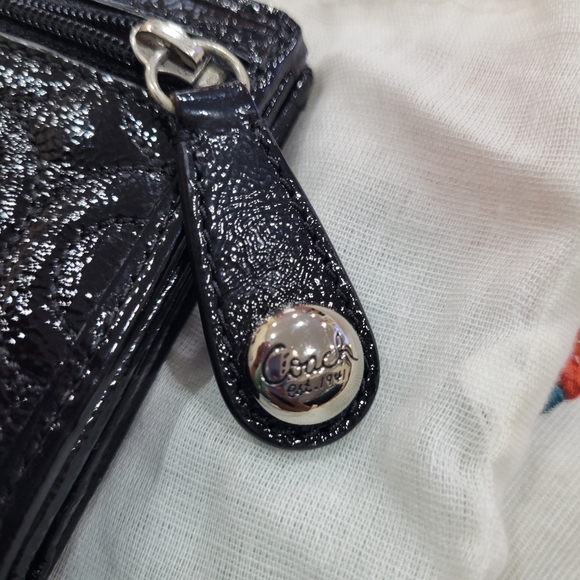 EUC COACH Patent Leather Small Wallet - Picture 3 of 5